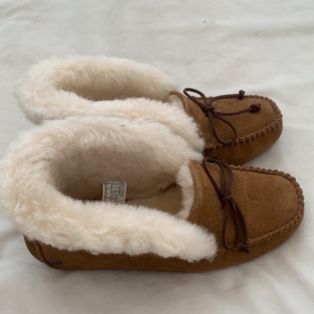 NWB UGG Alena chestnut moccasins slippers - Picture 8 of 10